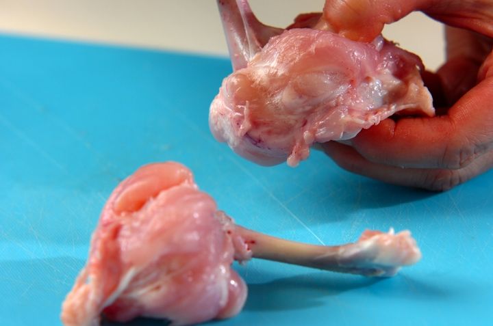 何度も作りたい手羽先のから揚げ カリッとジューシー by和田 良美さんの下準備1