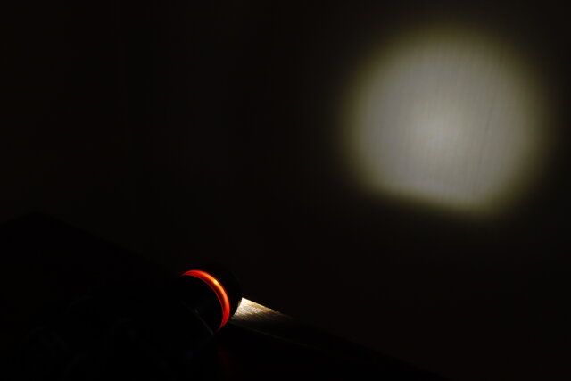 ダイソーのヘッドライト ワイド＆スポットのワイド照射モード