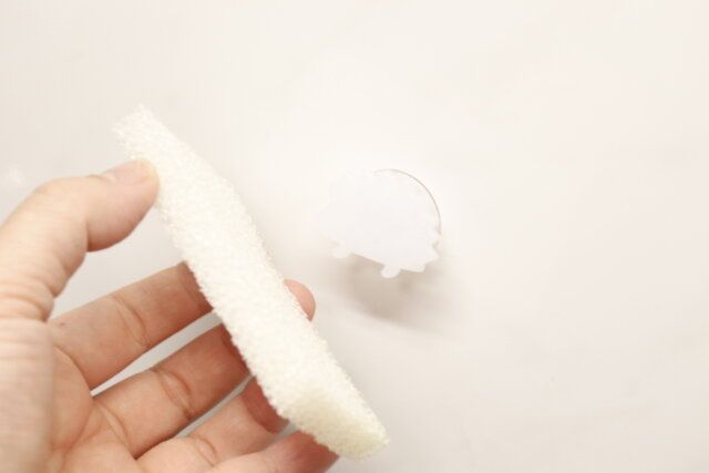 セリアのやわらかスポンジホルダー（吸盤タイプ）5