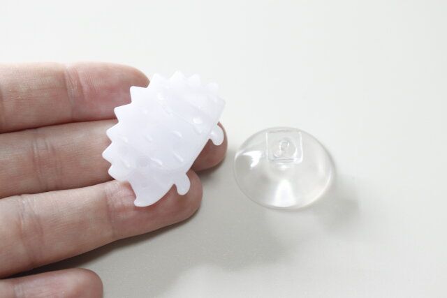 セリアのやわらかスポンジホルダー（吸盤タイプ）2