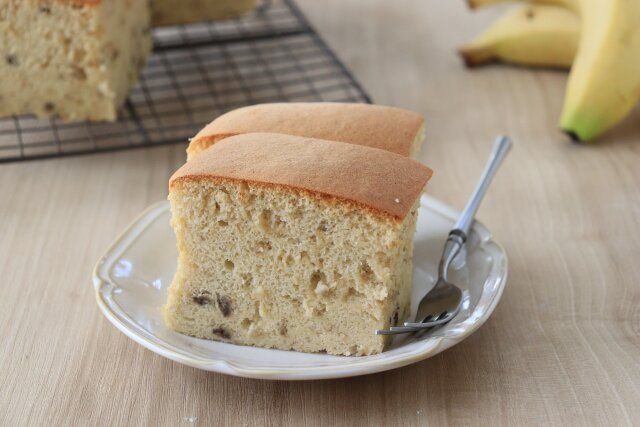 バナナ台湾カステラ カットした物 お皿に2つ