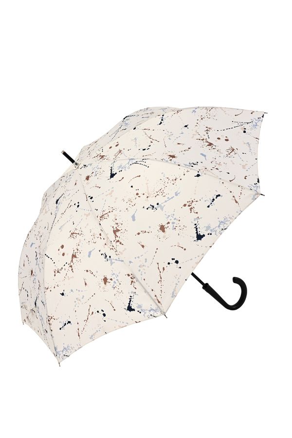 《KiU》のレインギアで雨の日も自分らしいおしゃれを楽しもう！雨の強さ別コーディネートをチェック