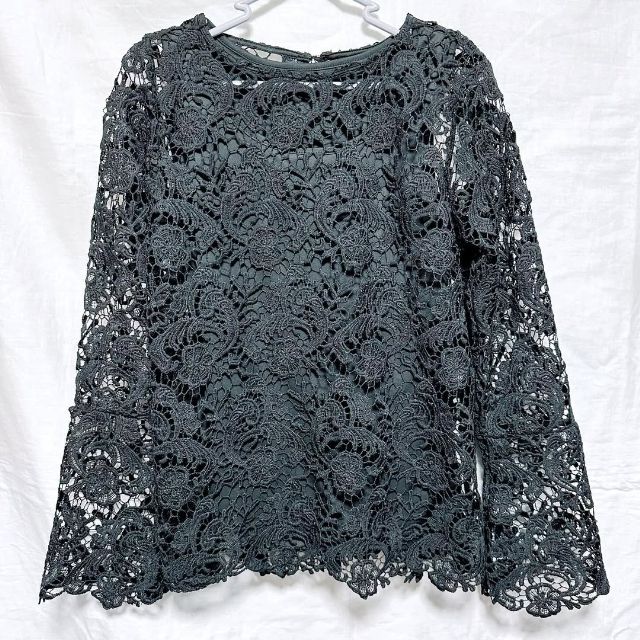 レースブラウス+タンクセットの物撮り