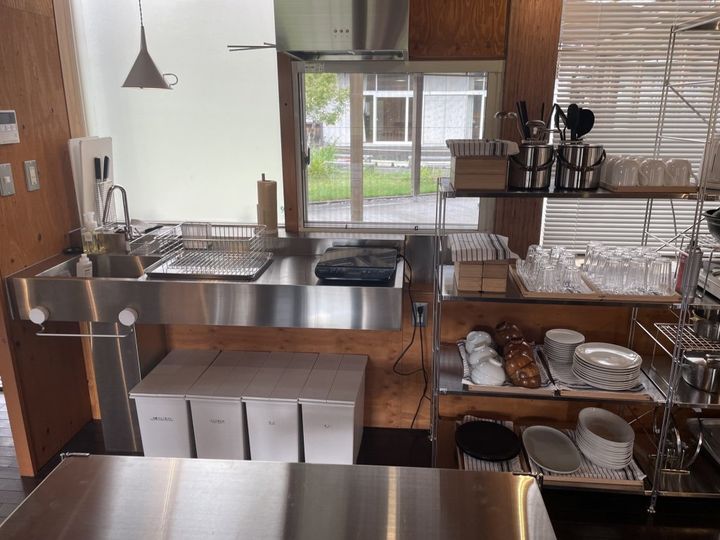 千葉県夷隅郡大多喜町にオープンした「MUJI BASE OIKAWA」。居心地の良い宿泊スペースを紹介