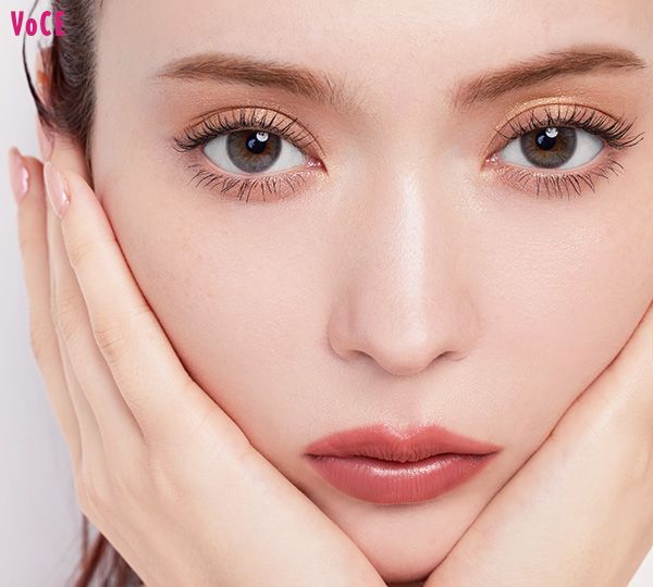 八木アリサさん／ハイパーリフト マスカラ ブラック使用