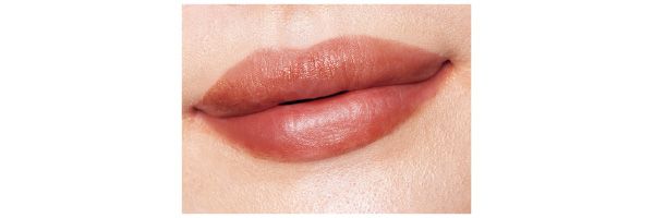 ザ リップバーム ソフトマット Midnight Teatime使用