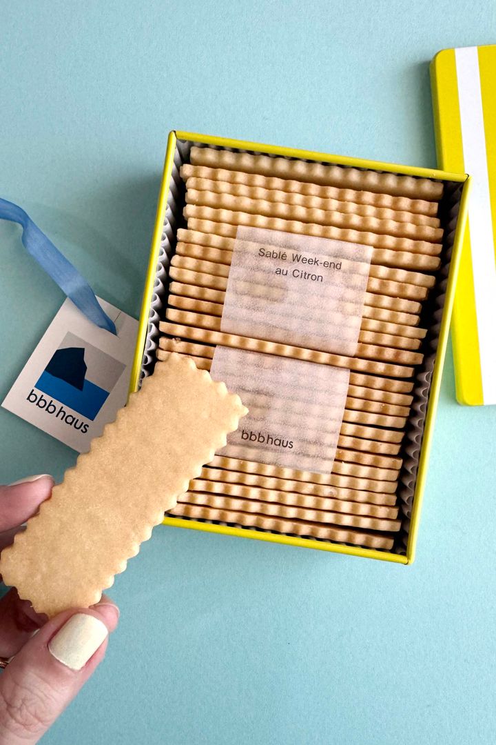 おしゃれでかわいいクッキー缶◎ 大人気のお取り寄せしたいレモンサブレ【ささやかですてきなもの 大谷有紀 vol.214】