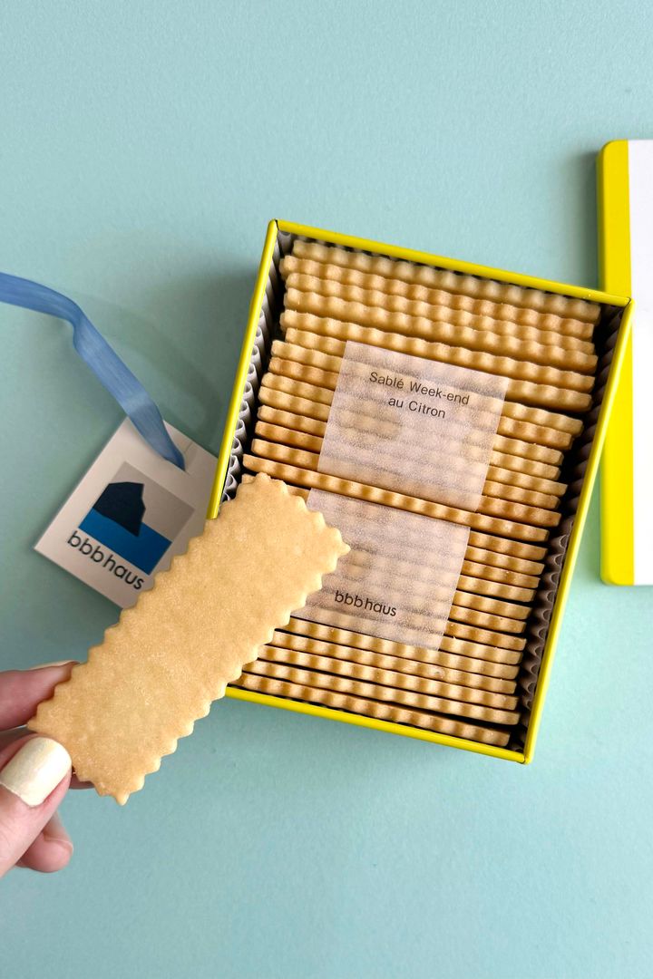 おしゃれでかわいいクッキー缶◎ 大人気のお取り寄せしたいレモンサブレ【ささやかですてきなもの 大谷有紀 vol.214】