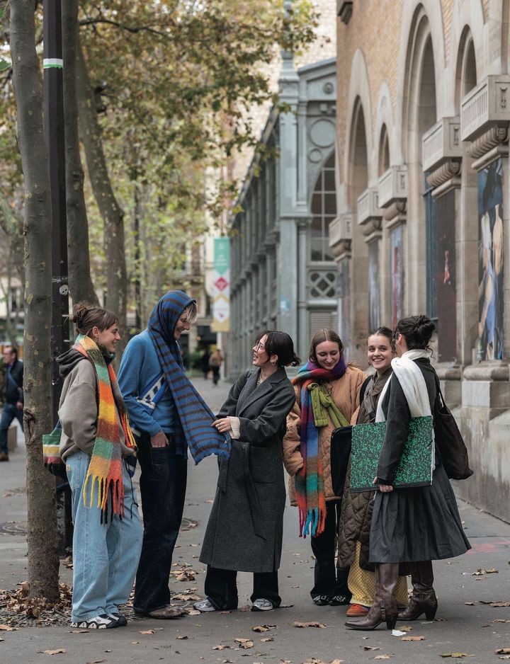 あったかそうでおしゃれな冬コーデばかり！【パリジェンヌの一週間コーデ】