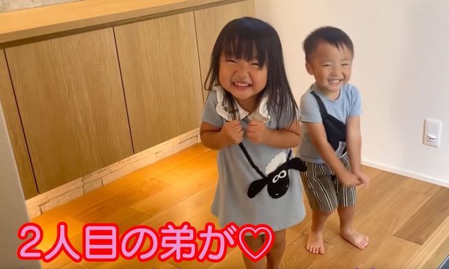 １週間ぶりに帰宅したママ。双子の反応が予想外過ぎ！？？