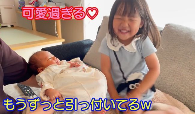 １週間ぶりに帰宅したママ。双子の反応が予想外過ぎ！？？