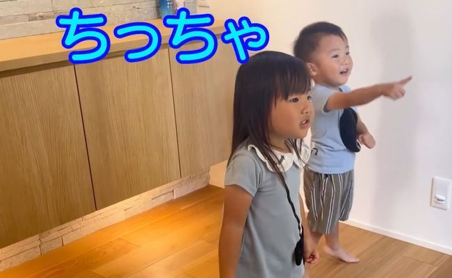 １週間ぶりに帰宅したママ。双子の反応が予想外過ぎ！？？