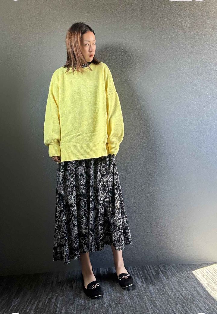 画像: 鮮やかカラーニットで明るく