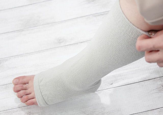 ダイソー おうちケアオープントゥソックス 着用