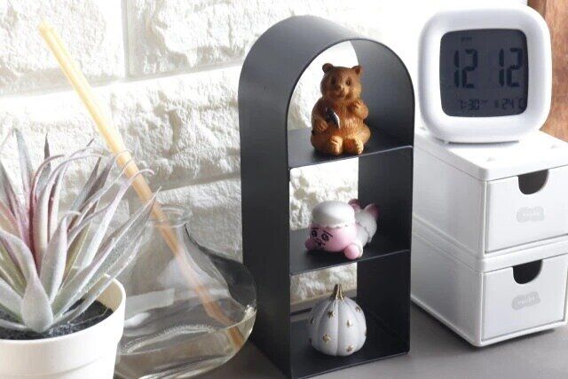 ダイソーのアイアンインテリア収納（三段式）のレイアウト例