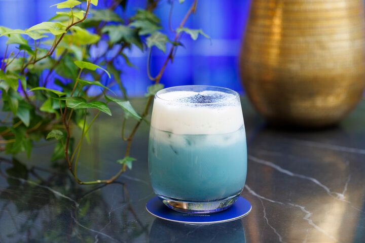 旅するようなリラックス気分を♪異国情緒たっぷりの「シーエスジー ブルーカフェ 青山」