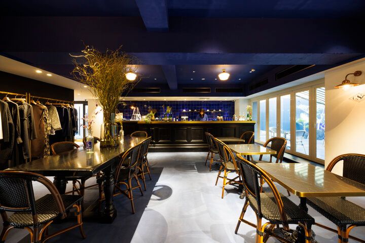 旅するようなリラックス気分を♪異国情緒たっぷりの「シーエスジー ブルーカフェ 青山」