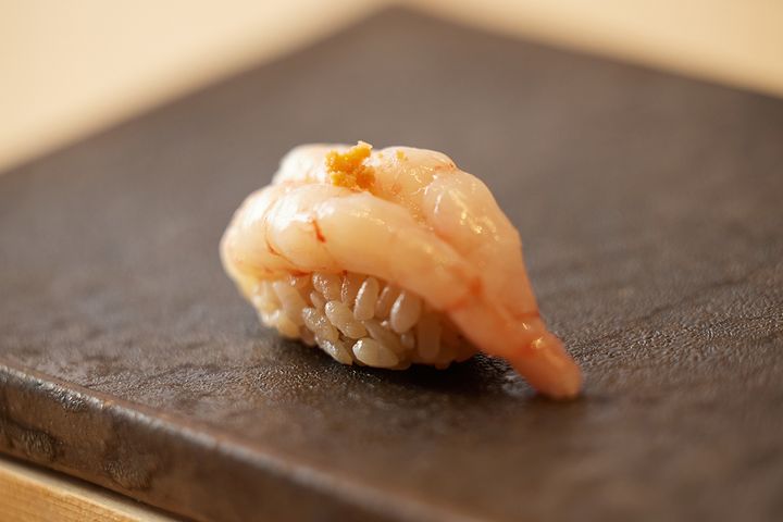 国産の天然本マグロの中トロ