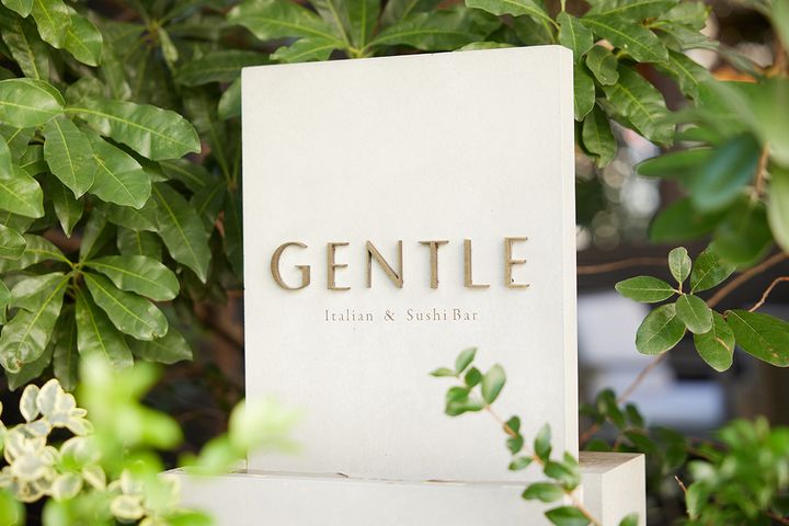 看板に「Italian & Sushi Bar」と書いてあるので安心だ