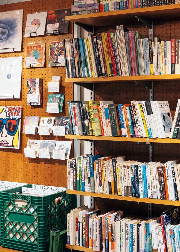 Cha Cha Cha Booksの本棚