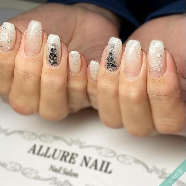 ALLURENAILが投稿したネイルデザイン [photoid:I0062513] via Itnail Design (743345)