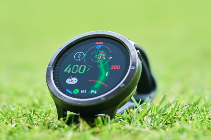 プロキャディと契約した距離計測器ブランド！最新2モデルを解説