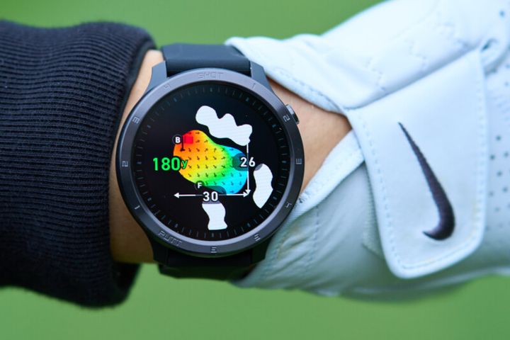 プロキャディと契約した距離計測器ブランド！最新2モデルを解説