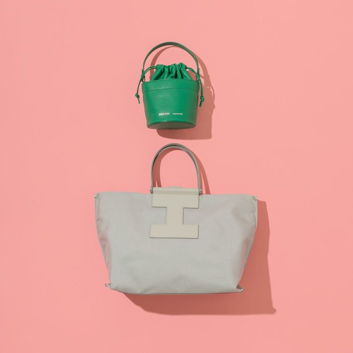 ONOFFゴルフでおしゃれが完成！ かわいさが倍増する2個持ちバッグ