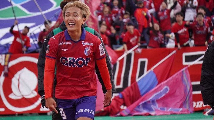 岡山が山形を3-0で下しJ1昇格PO決勝へ進出！右ヒザでゴールしたMF岩渕弘人「彼が決めてすごくうれしかった」と仲間のダメ押し弾を祝福