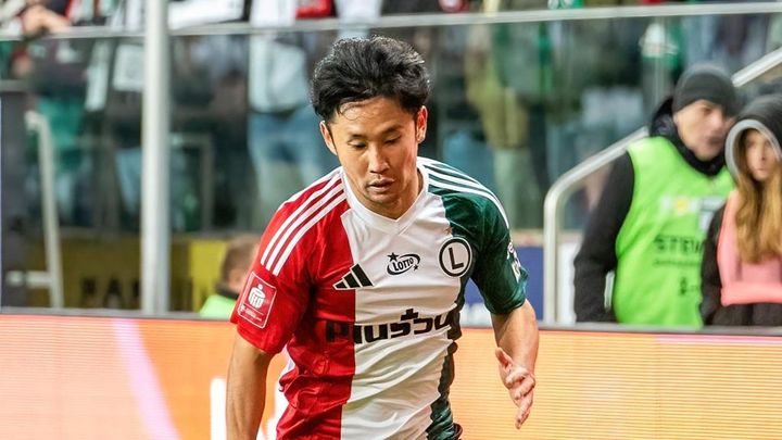 日本代表に呼ばれなくなった27歳、海外で魔改造されブレイク！「コンバート的中」と現地称賛