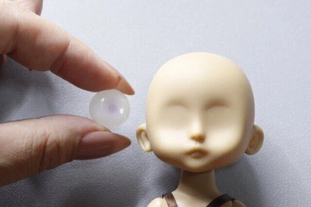 セリア ドール 瞳孔