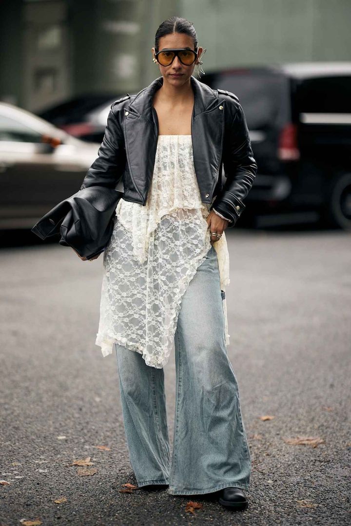 画像: 異なるテイストの繋ぎ役としてデニムパンツをプラス