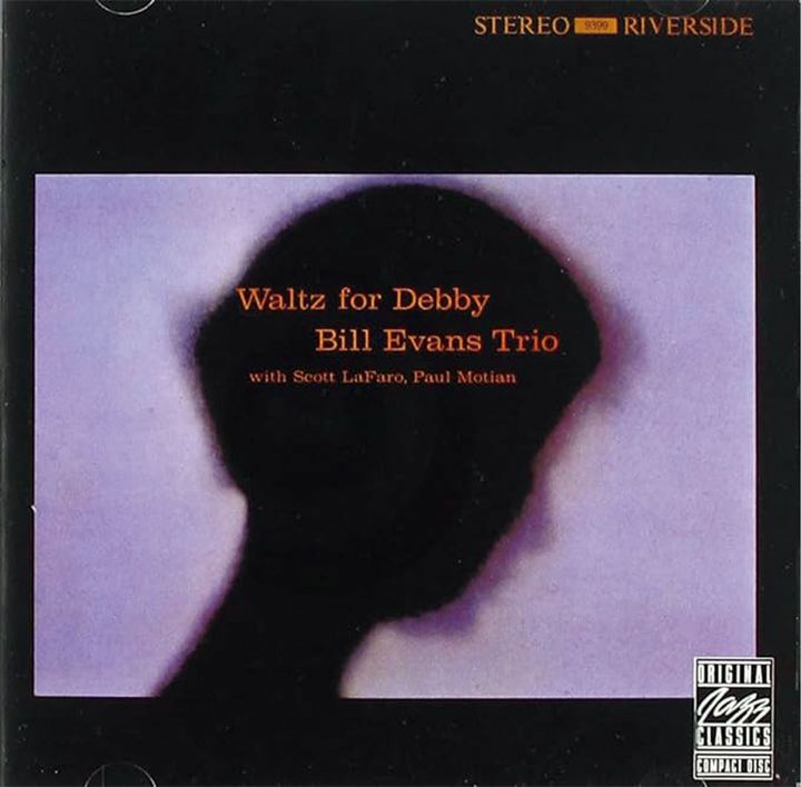 尾崎自身が今、最も観たいと切望するのが、すでに他界したビル・エヴァンスのライブ。特にアルバム『Waltz for Debby』が大好きだと語る。Photo_ 『Waltz for Debby』by Bill Evans/Ojc