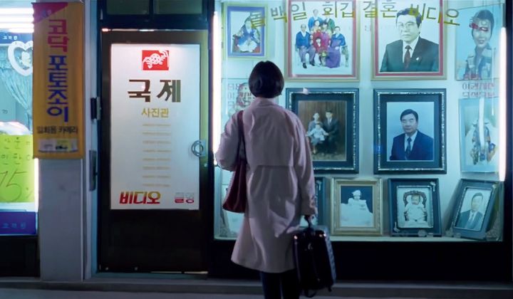 ホン・サンス監督のデビュー作『豚が井戸に落ちた日』（1996）は、心を動かされた作品のひとつだという。Photo_ © Pandora Films / Courtesy Everett Collection