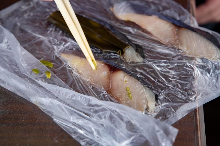 柚子の皮を散らしたもの