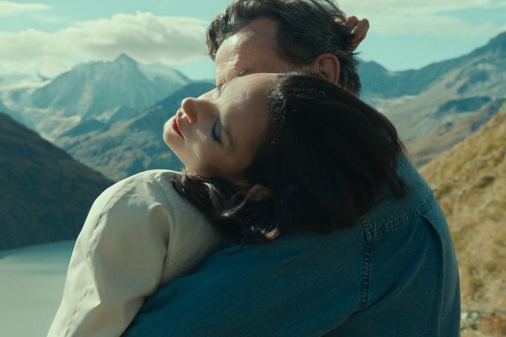 熟年女性の大人の恋に「心の奥をぐちゃぐちゃに掻き乱された」と絶賛コメント 注目の記事をピックアップ！