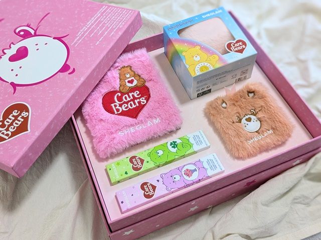 Care Bears™×SHEGLAMコラボの写真