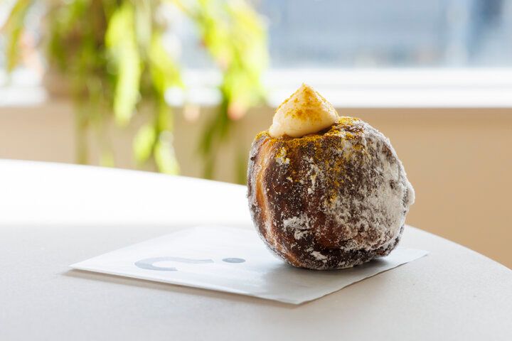 ワクワクが止まらない♪ふわとろ新食感で話題の生ドーナツ専門店「アイムドーナツ？表参道」