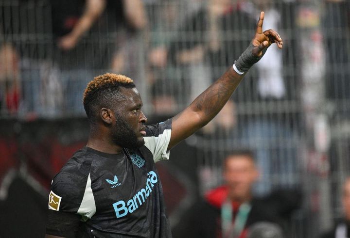 時速140kmのメルセデスAMGでスマホ操作…23歳のスター、交通事故を反省してないと物議