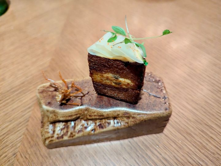 「海老トースト シラチャーマヨネーズ（2ピース）」単品980円