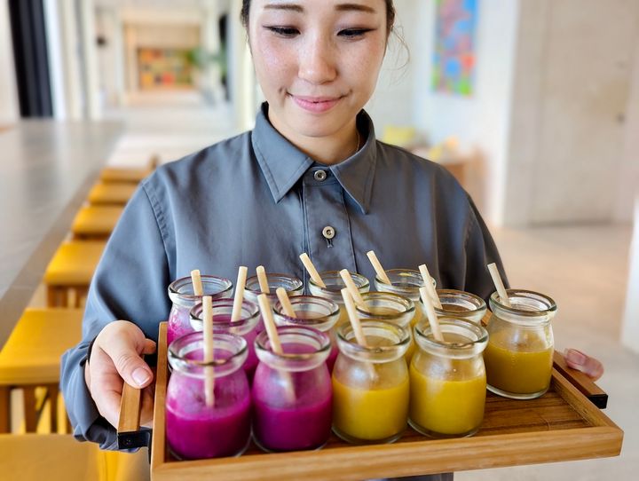 ウエルカムドリンクは「マンゴー×パイン」「ドライフルーツ×グアバ」の2種類からセレクト