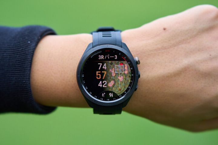 学習する距離計測器でコースを制す！GARMINの最新モデルの性能とは
