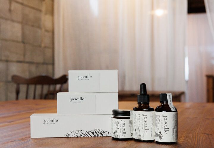 尾道の迷路のような路地裏で見つけた♪ 雑貨×コーヒー×焼き菓子の店「巡 meguru」