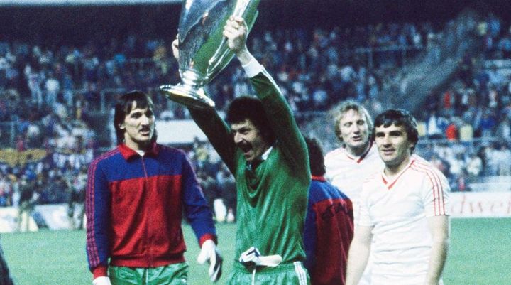 伝説GKが死去…すべてのPKを阻止する離れ業で欧州制覇の英雄に