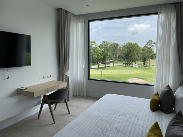 バンコクの名門コースで極上なゴルフ体験を！現地の人気スポットも紹介