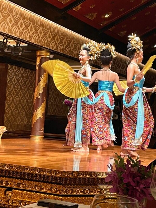 バンコクの名門コースで極上なゴルフ体験を！現地の人気スポットも紹介