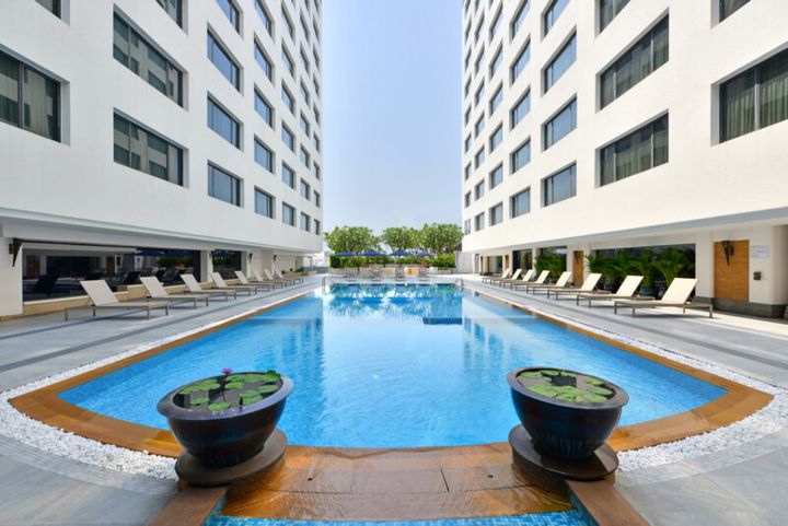 バンコクの名門コースで極上なゴルフ体験を！現地の人気スポットも紹介