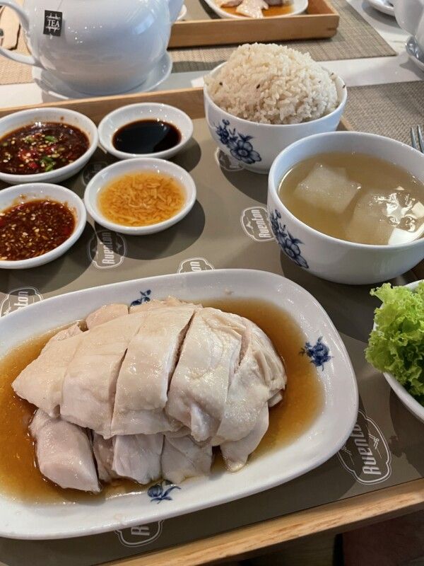 バンコクの名門コースで極上なゴルフ体験を！現地の人気スポットも紹介