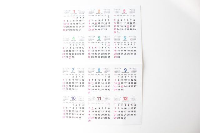 ダイソー 2025年カレンダー（ステッカー）