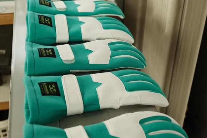 サングローブがつくるスポーツ用手袋